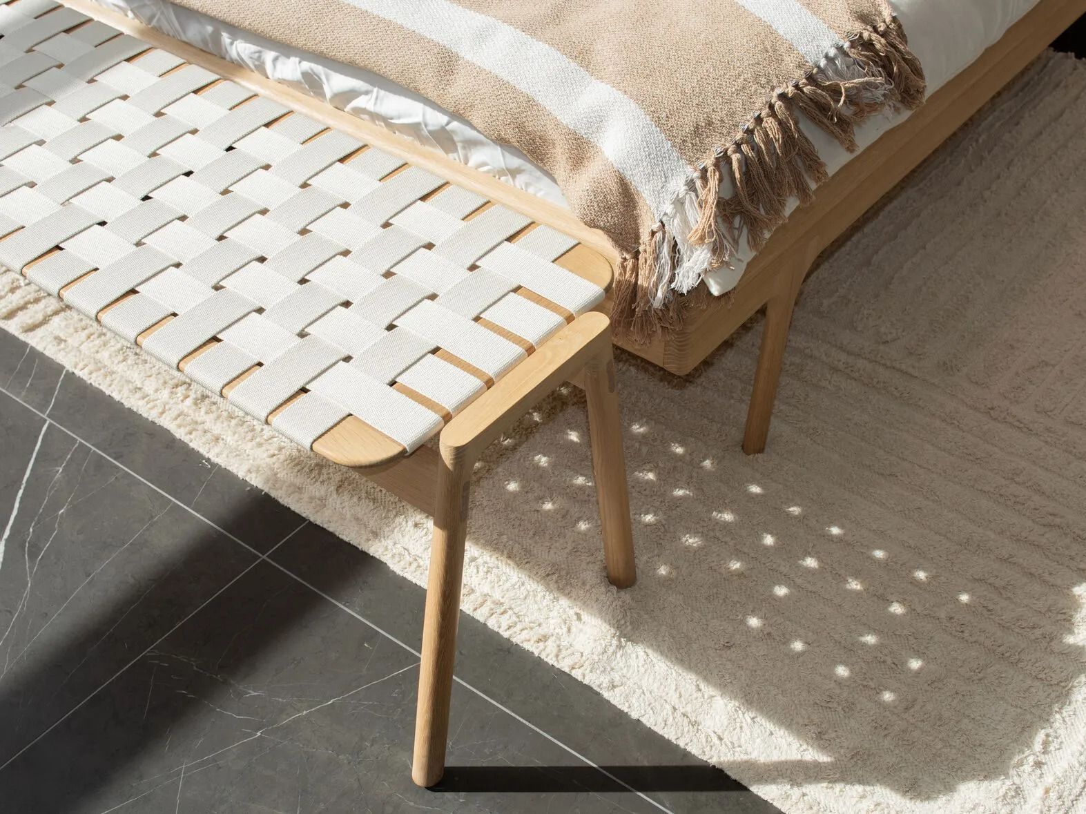 Скамейка из дуба и ткани Gazzda KLUPA ARCH-00107509 - Вид №6