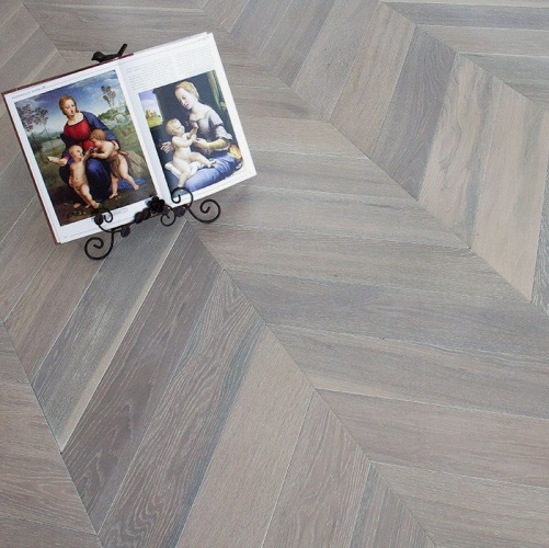 Паркет Ёлка Marco Ferutti Louvre Арктик Дуб Любая на выбор (Гладкая) 585х125 мм 2600700099 - Вид №1