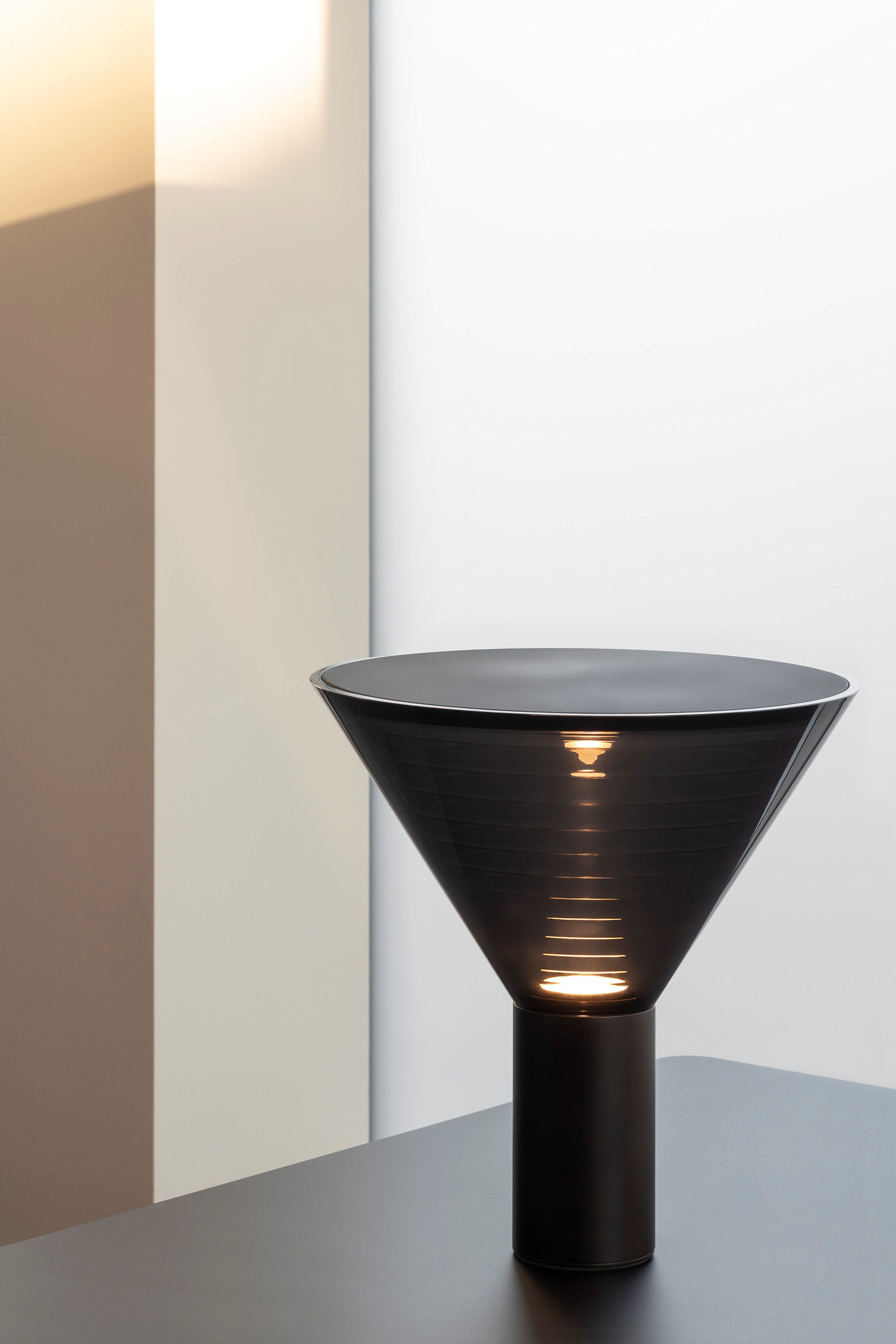 Светодиодная настольная лампа Artemide Look at Me ARCH-00111117