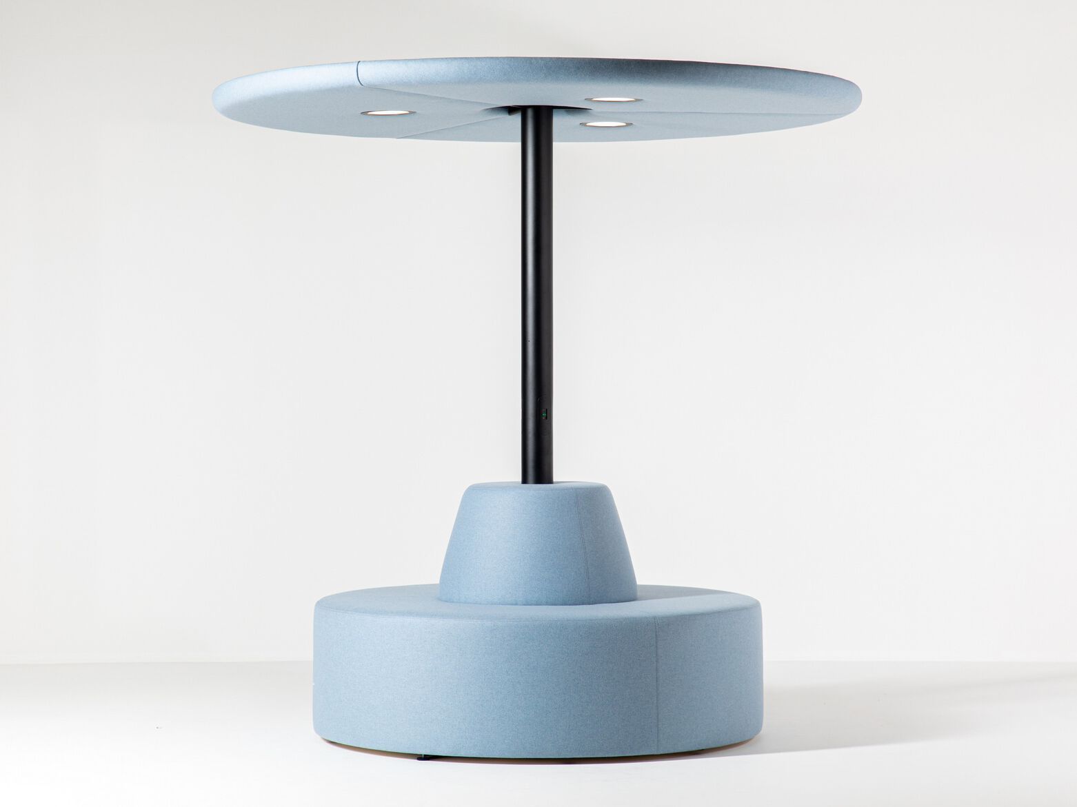 Тканевая скамья с USB-разъемом и спинкой BuzziSpace BuzziBrella Chill ARCH-00151686