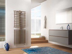 Настенный стальной радиатор для ванной комнаты