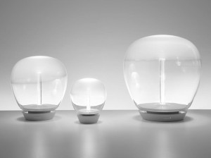 Светодиодная настольная лампа из дутого стекла
