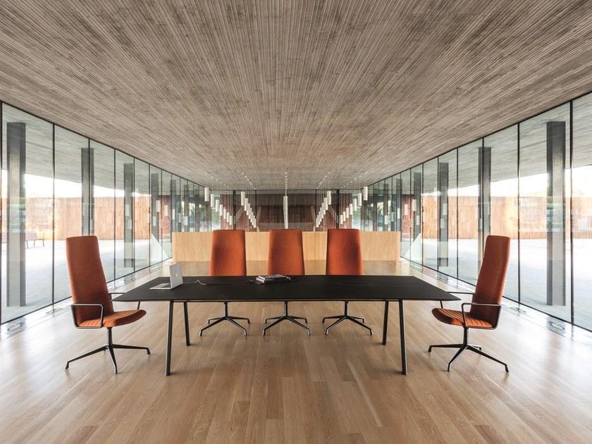 Andreu World Кресло руководителя поворотное на 4 спицы с высокой спинкой Flex executive So1846 - Вид №1