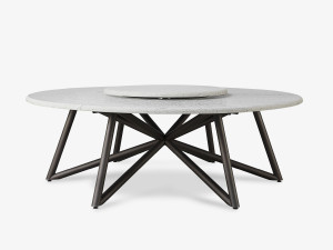 Круглый садовый стол из пеперино с ленивой Сьюзен