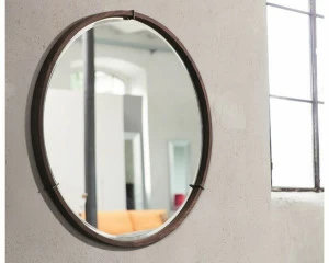 Porada Круглое зеркало в оправе из орехового дерева Iron