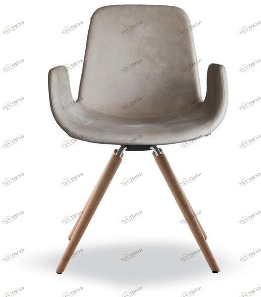 Tonon Мягкое кресло с подлокотниками на деревянных ножках Step 904.32