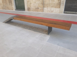 Скамья без спинки