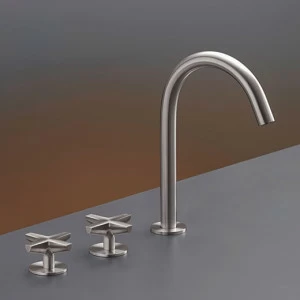 три отверстия смеситель с поворотным носиком Н. 235 мм  CRX04 CEADESIGN