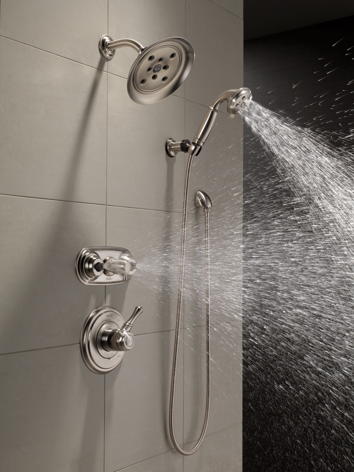 T17297-SS Накладка для душа Monitor® 17 серии H2Okinetic® Delta Faucet Cassidy Нержавеющая сталь  - Вид №1