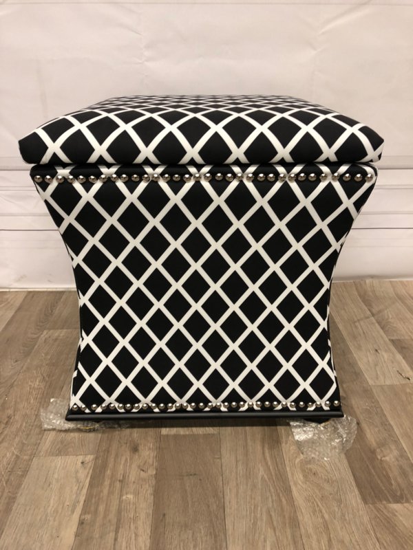 Пуфик с ящиком квадратный черно-белый 47 см Austin от Eichholtz EICHHOLTZ ДИЗАЙНЕРСКИЕ, EICHHOLTZ 061305 Черный;белый  - Вид №4