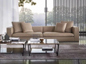 Marelli 4-х местный кожаный диван