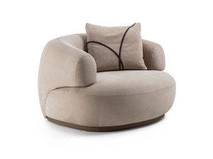 Тканевое кресло