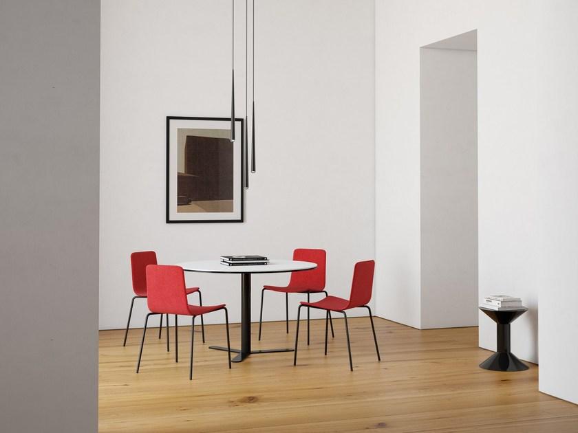 Viccarbe Штабелируемый тканевый стул с подлокотниками Klip sun-id-1477824 - Вид №6