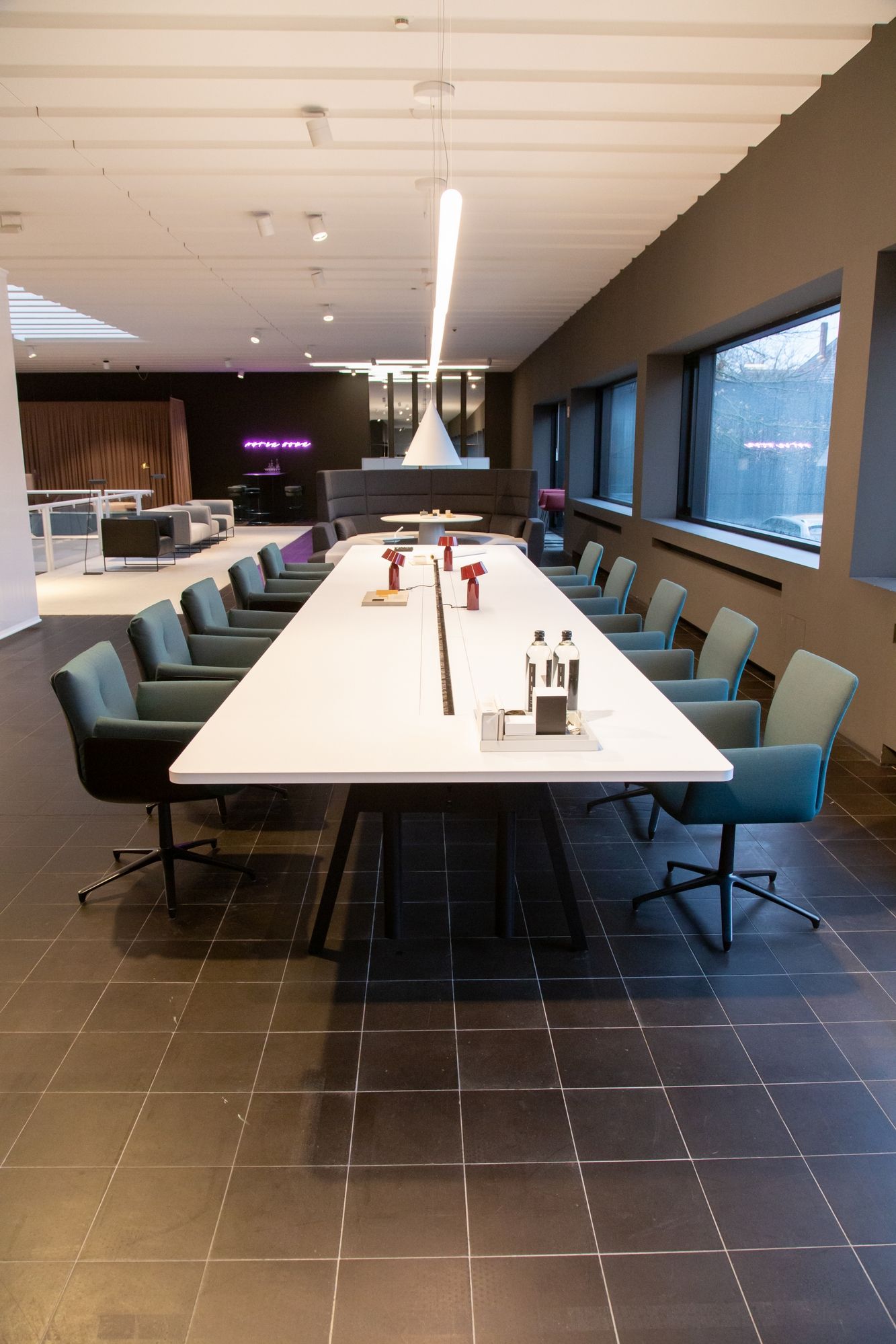 Прямоугольный стол для совещаний с системой люверсов COR Level ARCH-00067839 - Вид №6