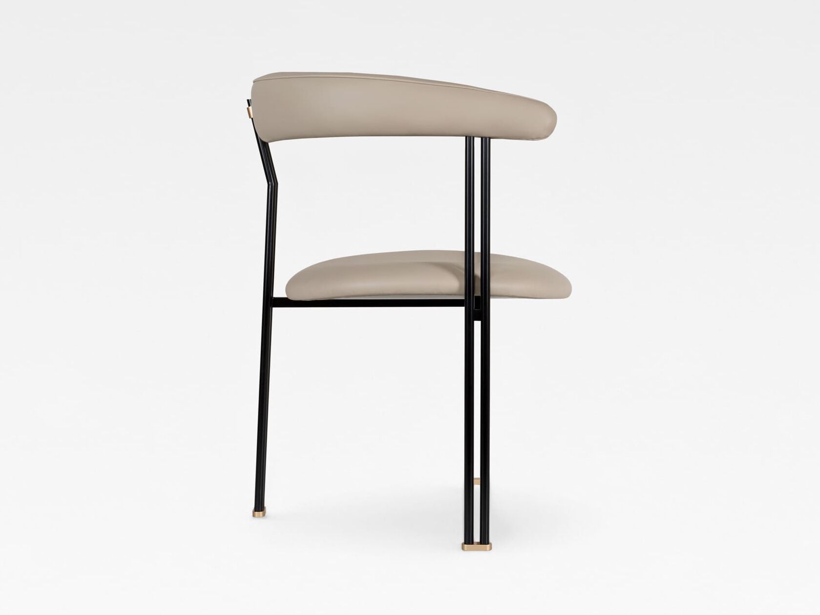 Кожаный мягкий стул с подлокотниками Greenapple MAIA ARCH-00019398