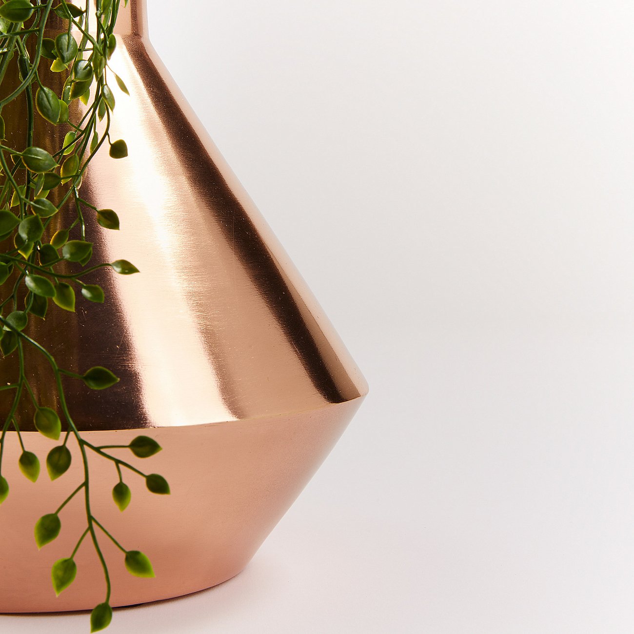 Ваза медная с узким горлышком Carmen от La Forma LA FORMA CARMEN 343181 Медь - Вид №1