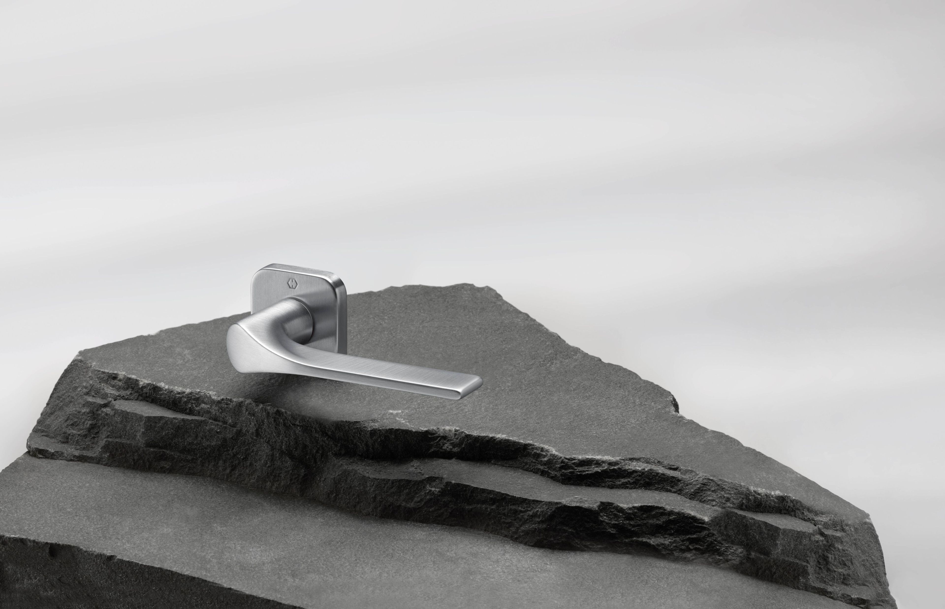 Латунная ручка на розетке HOPPE Флоренция ARCH-00029959 - Вид №1