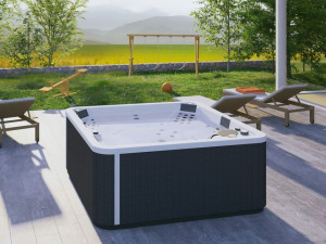 Мини-бассейн с гидромассажем на 5 мест с хромотерапией