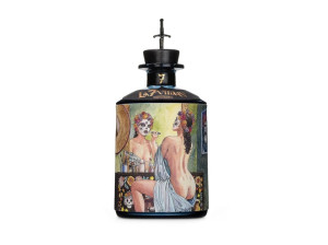 Бутылка текилы с этикеткой ручной работы