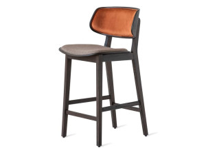 Высокий мягкий стул со спинкой