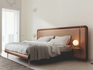 Porada Деревянная кровать со встроенными прикроватными тумбочками Eighteen