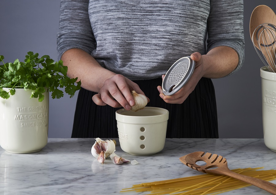 Емкость для хранения чеснока с теркой Innovative Kitchen Mason Cash 2008188 - Вид №4