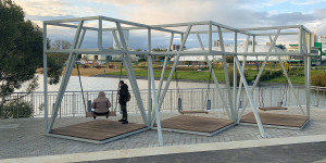 12343 АРБАТ Ареол 3, качели парковые трехместные LAB.Space