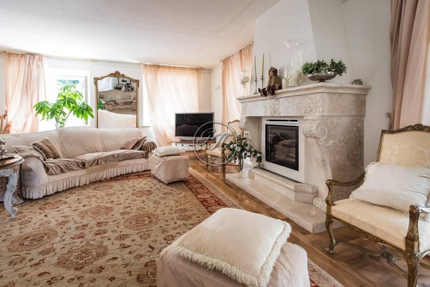 GH LAZZERINI Дровяной камин закрытый из натурального камня на стене sun-id-1395819 - Вид №3