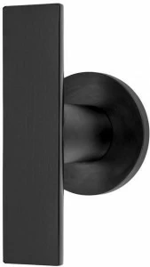 Formani Дверная ручка из матового черного ПВХ на пластине Arc