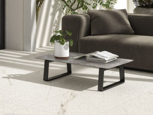Прямоугольный журнальный столик с керамогранитной столешницей