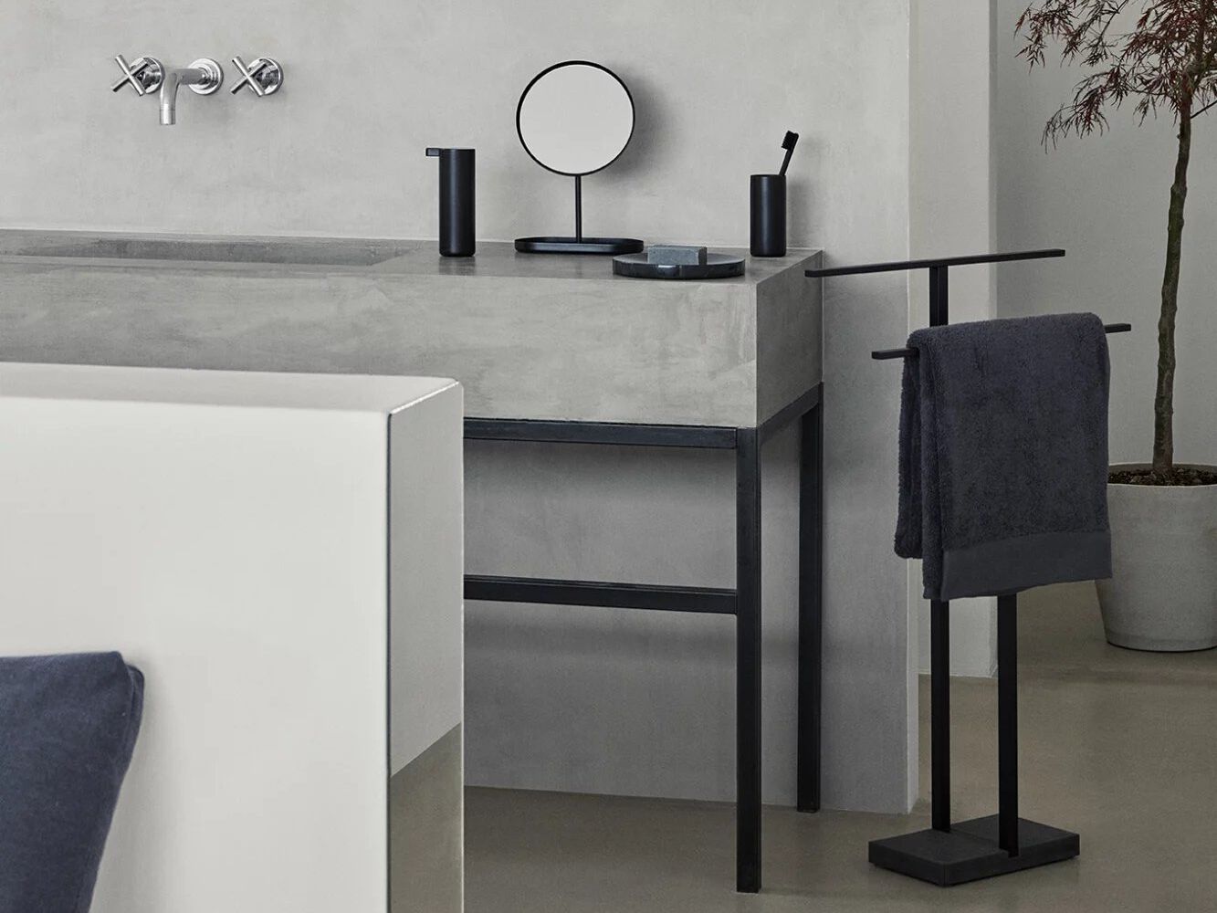 Держатель для полотенец из нержавеющей стали blomus Menoto ARCH-00084883 - Вид №10