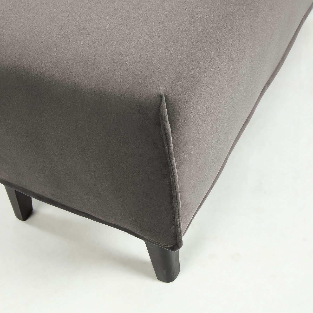 Чехол на банкетку бархатный 42х111 см серый Lydia от La Forma LA FORMA LYDIA 00-3882120 Серый  - Вид №2