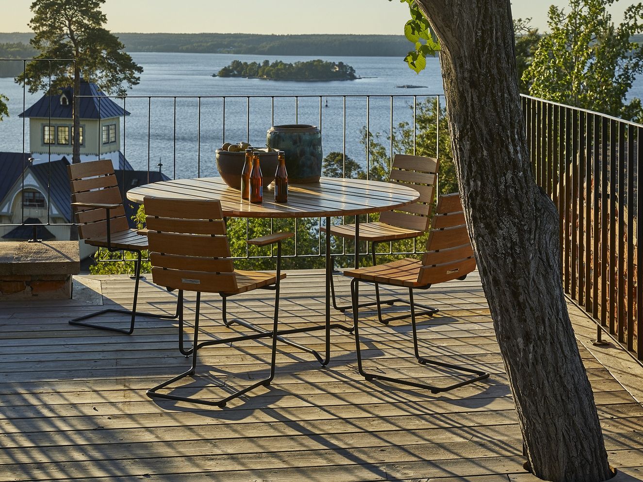 Стальной и деревянный садовый стол Skargaarden Grinda ARCH-00115355 - Вид №1