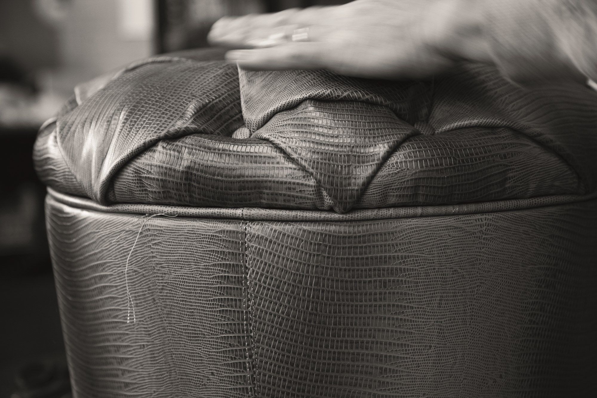 Круглый кожаный пуф Longhi Loveluxe ARCH-00121086 - Вид №5