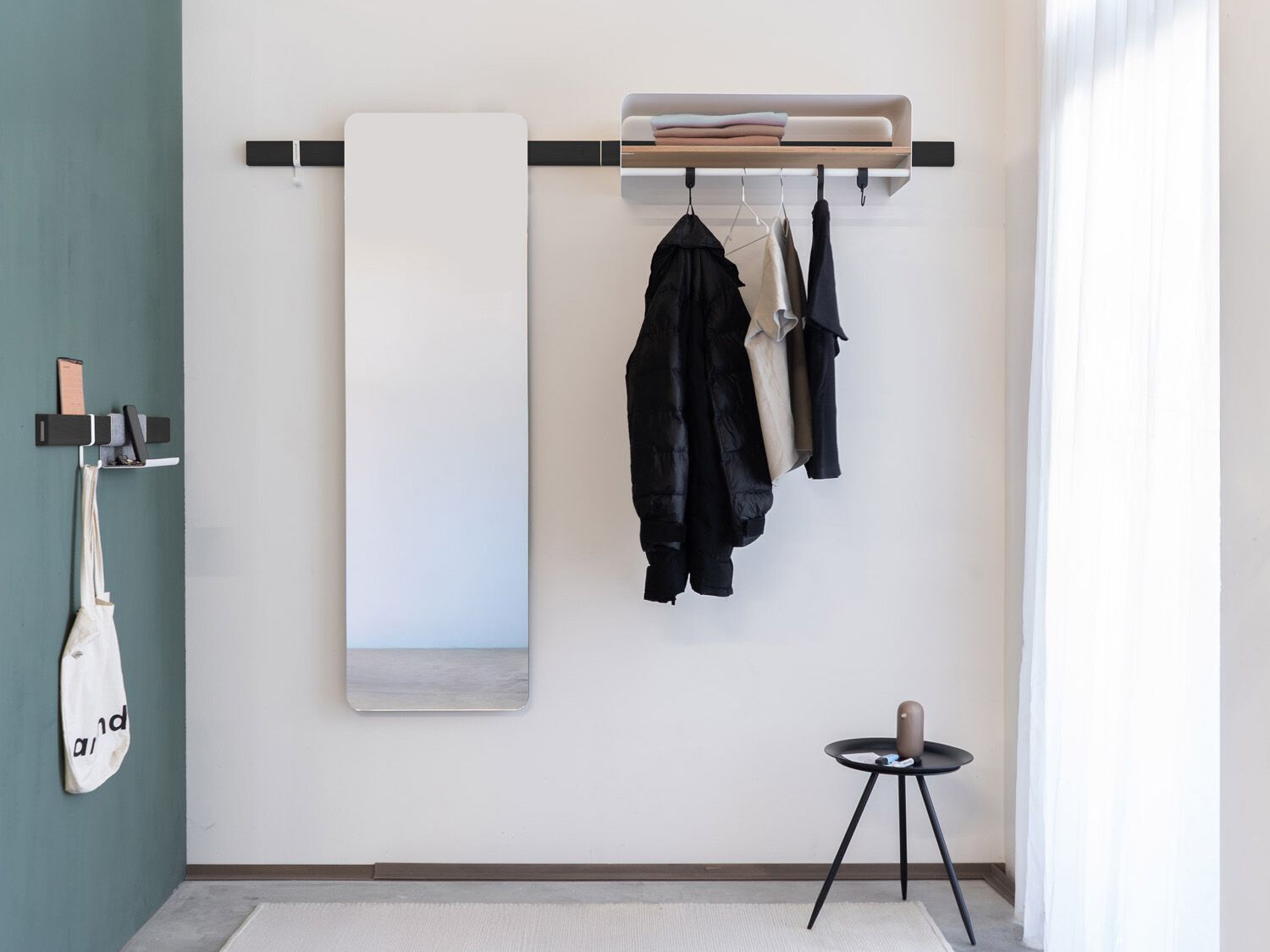 Настенная деревянная секционная прихожая с зеркалом Variand Furniture E12 ARCH-00045701