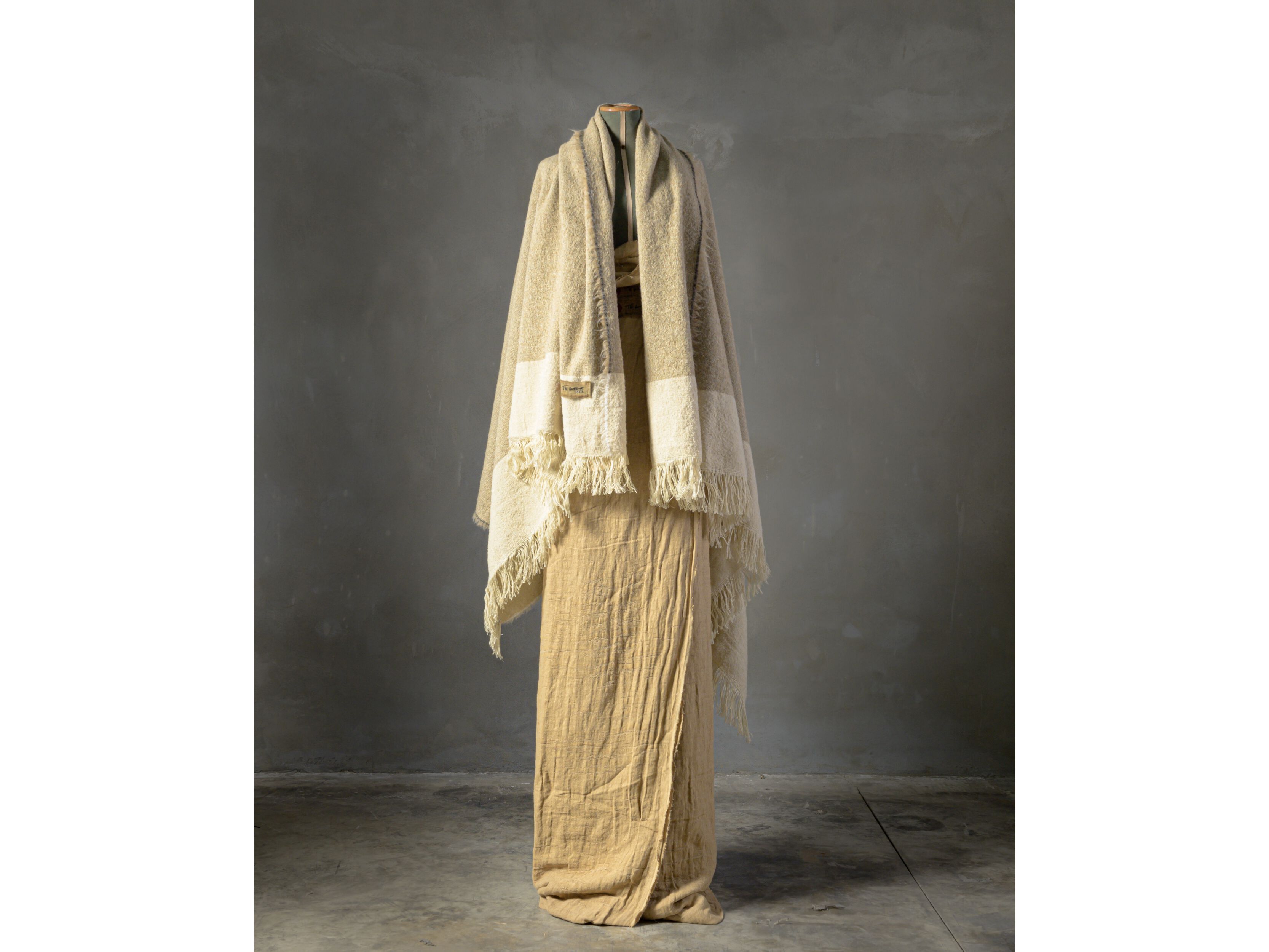 Плед из льна и альпаки The House of Lyria HELA ARCH-00034645 - Вид №3