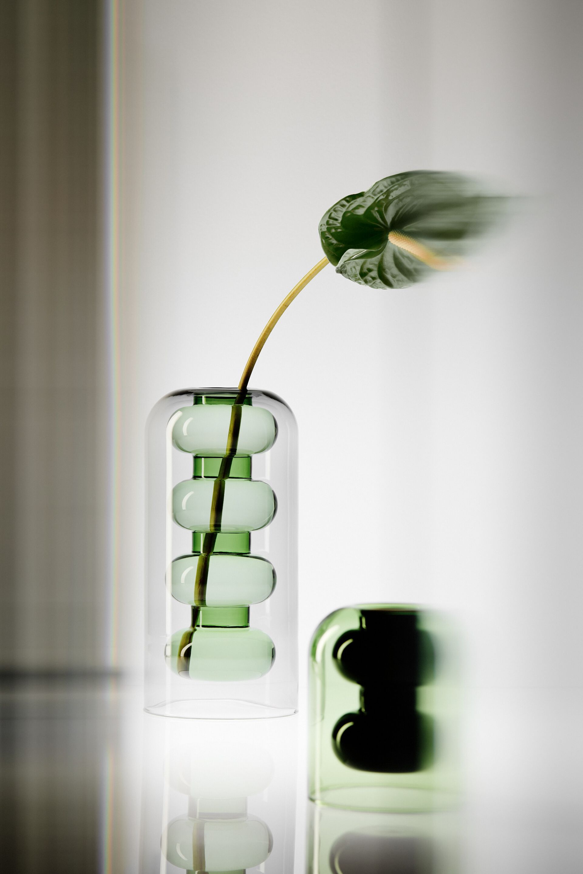 Стеклянная ваза Tom Dixon BUMP TALL GREEN ARCH-00002583 - Вид №2