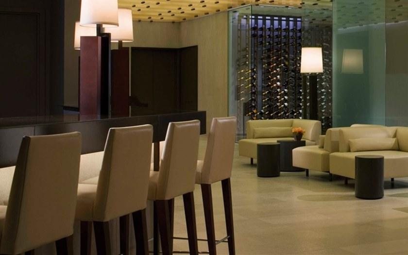 Andreu World Стул с обивкой из ткани со спинкой Anna Bq1386 - Вид №3