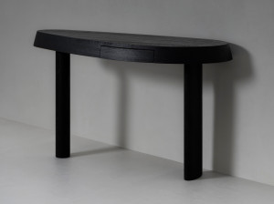 Дубовая консоль с ящиками