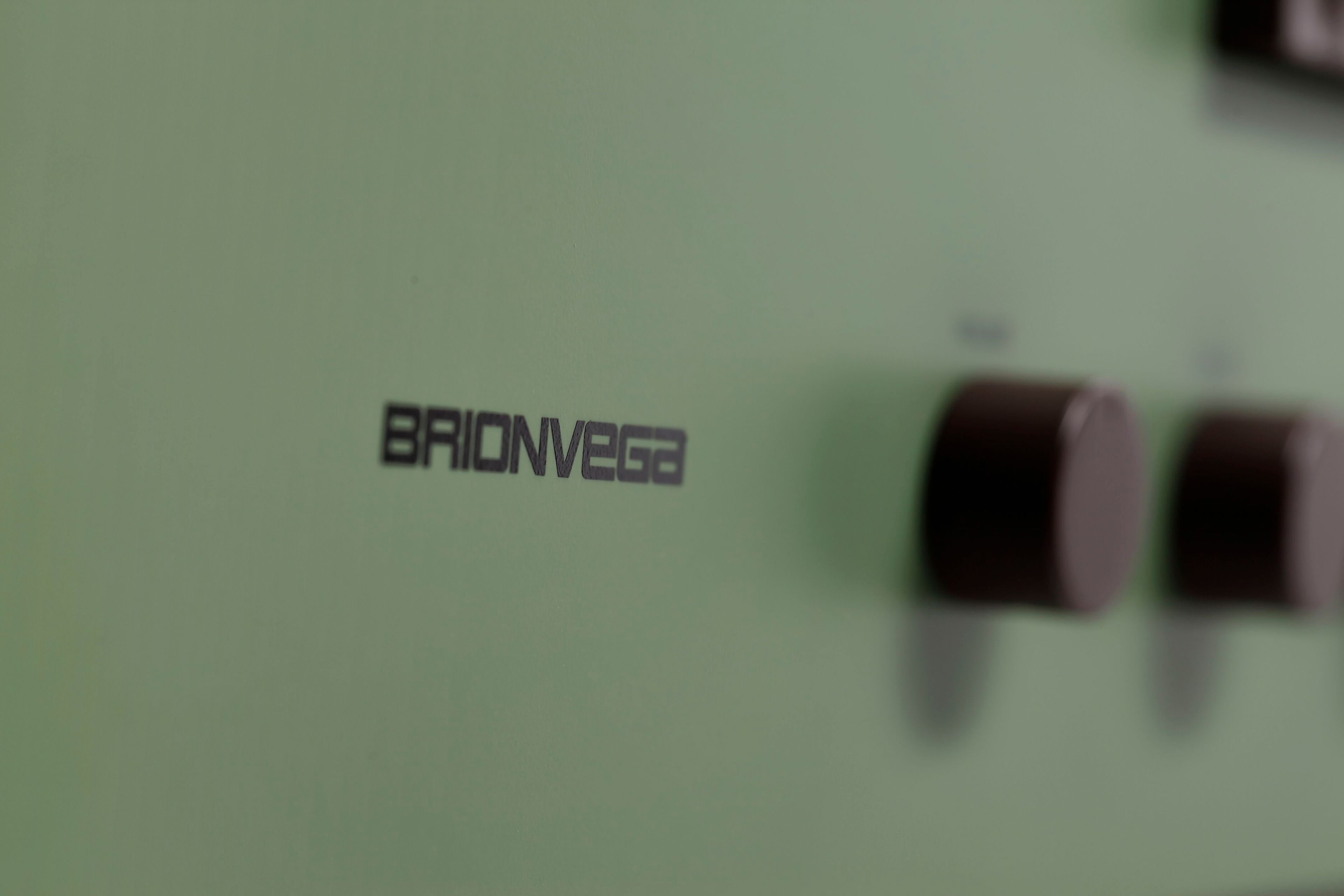 AM/FM-радио и проигрыватель с усилителем Brionvega RADIOFONOGRAFO RR226 - 60TH ANNIVERSARY ARCH-00057249 - Вид №9