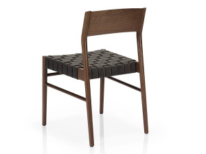 Стул из массива дерева