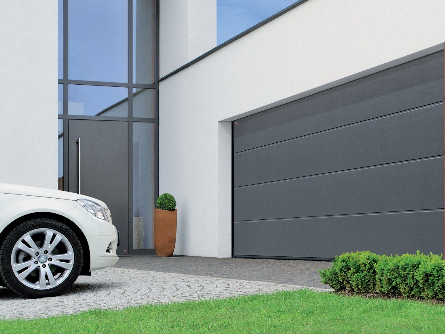 Секционные гаражные ворота HÖRMANN ITALIA LPU 42 ARCH-00064800