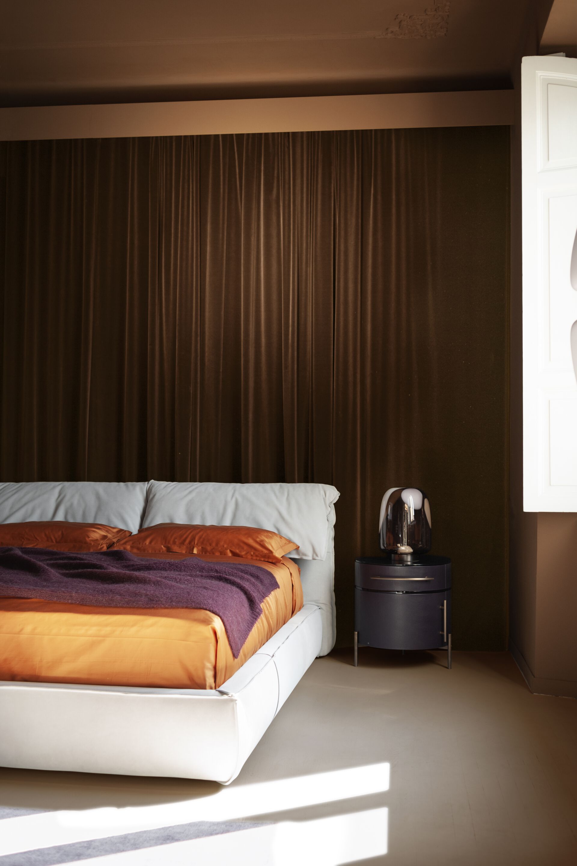 Мягкая двуспальная кровать Baxter Касабланка ARCH-00062186 - Вид №1