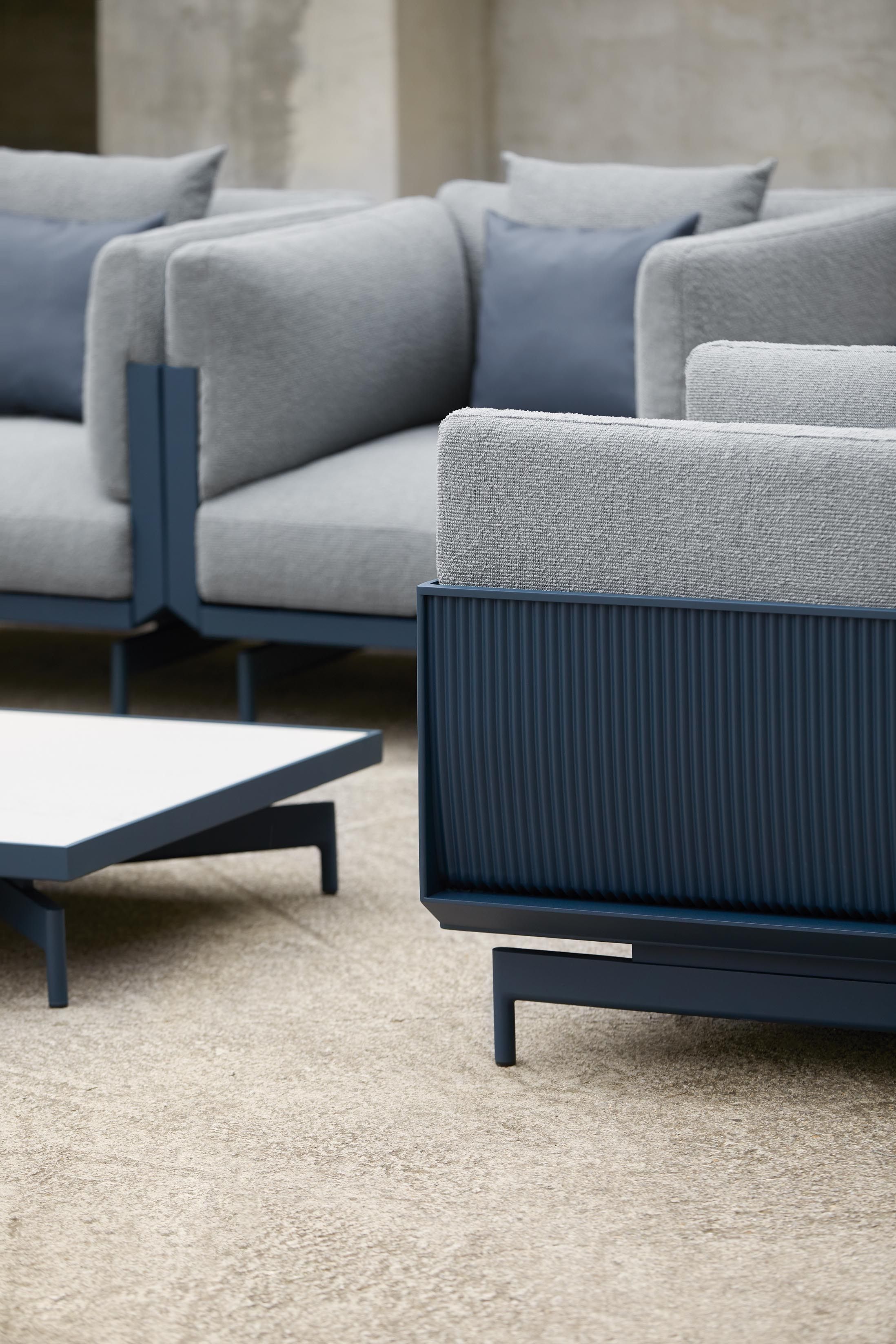 Фарфоровый квадратный садовый столик GANDIABLASCO волны ARCH-00028769 - Вид №29