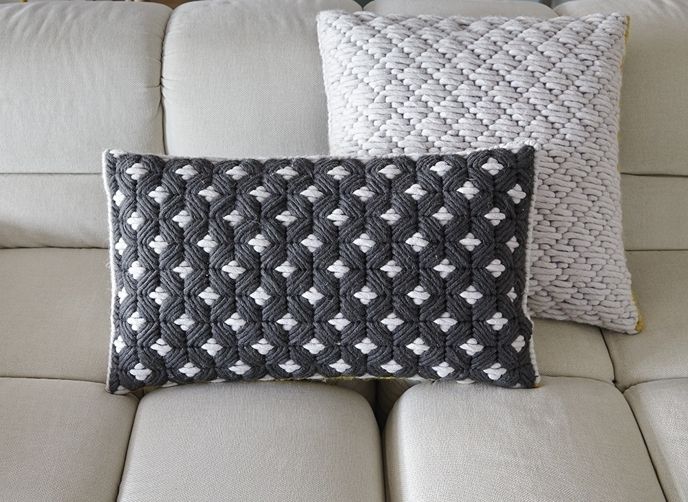 006092 Подушка Dark grey - White 60x35 GAN Silai Silaï - Вид №3