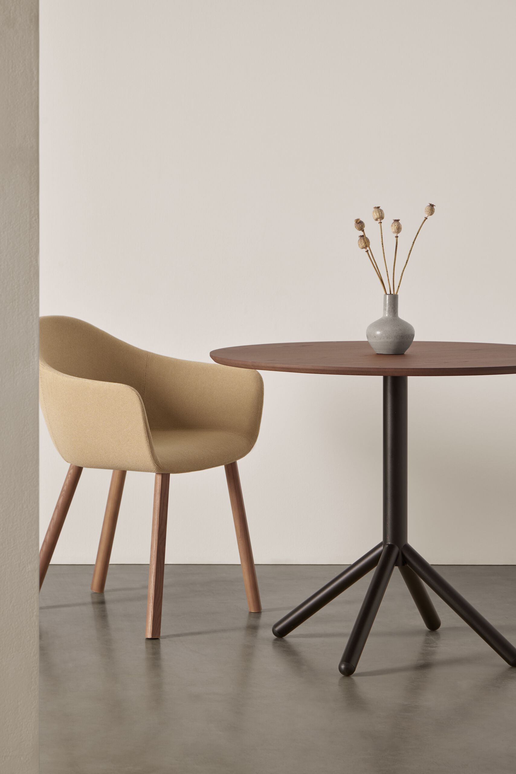 Тканевый стул с подлокотниками Blasco&Vila Nomad ARCH-00014695 - Вид №3