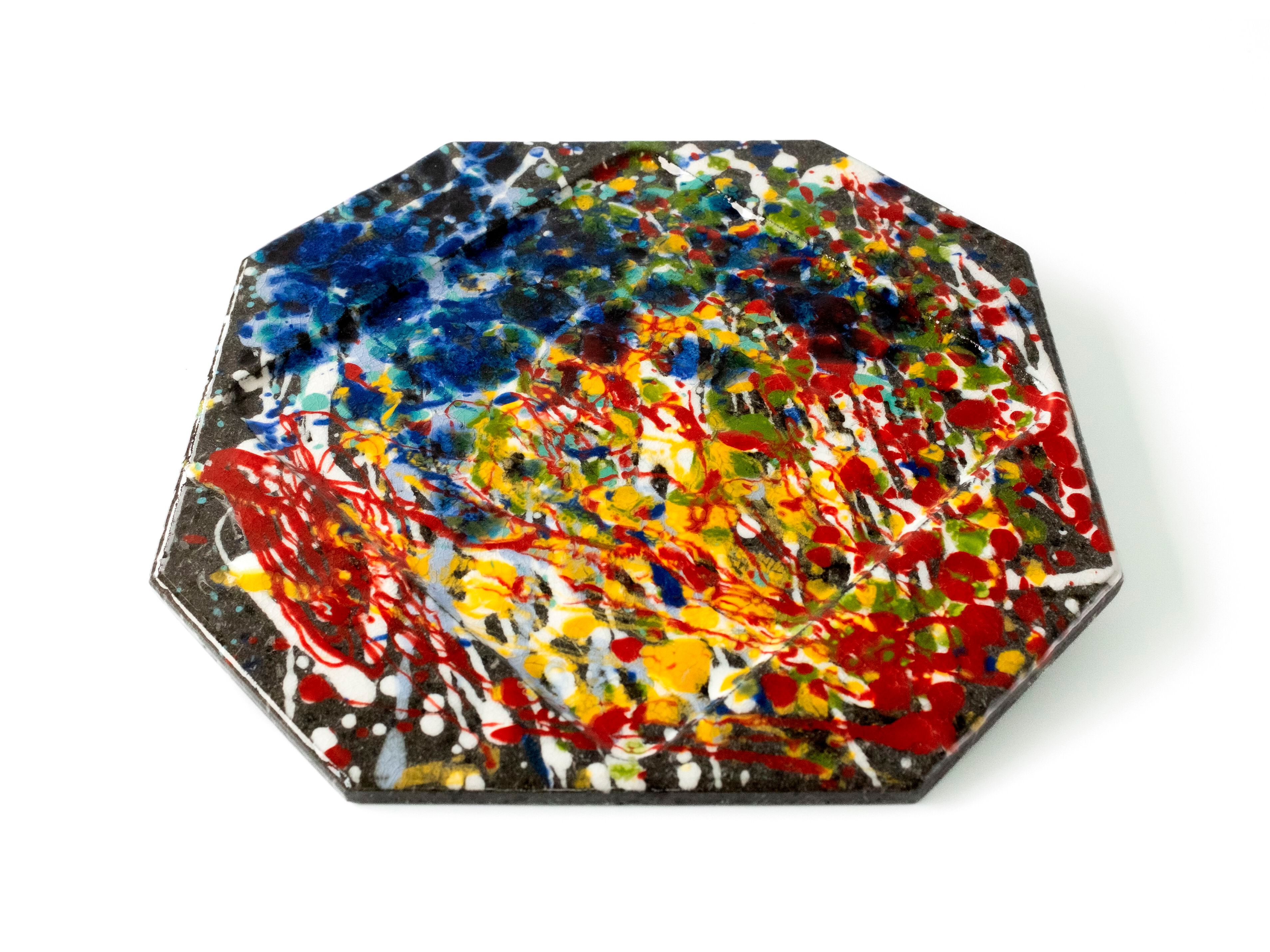 Восьмиугольная сервировочная тарелка из лавового камня Etnea Cuorelavico момент ARCH-00051869 - Вид №2