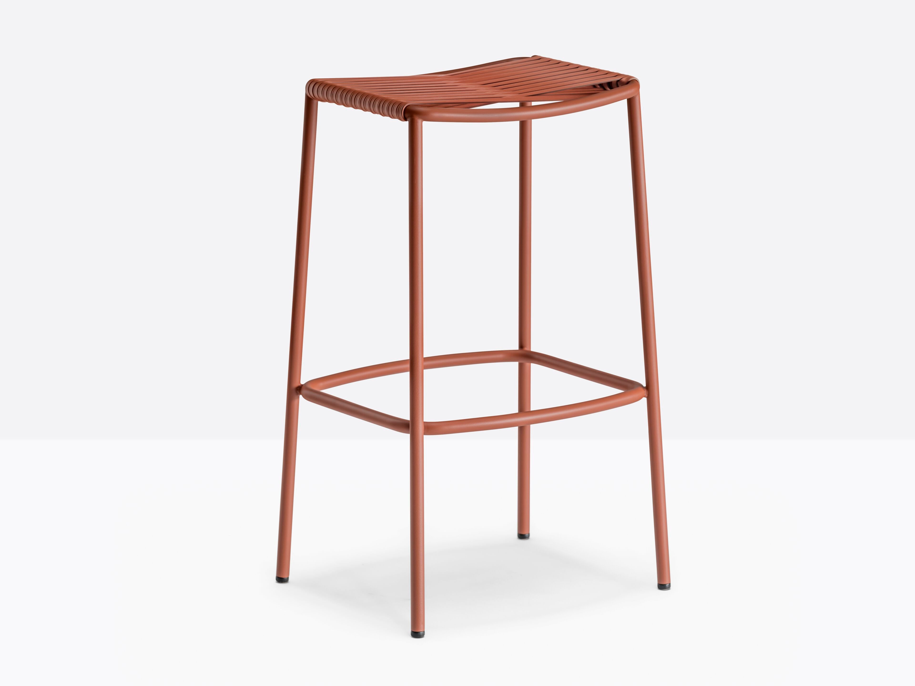 Высокий садовый стул из стали и ПВХ с подставкой для ног Pedrali Philía ARCH-00105038