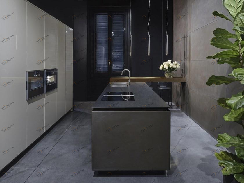 RIFRA Кухня с бронзовым металлическим островом и глянцевым канатным лаком Fly sun-id-1432468