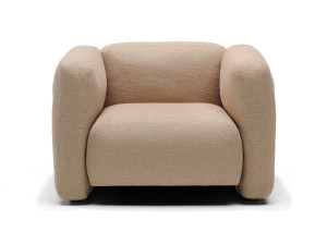 Кресло из ткани и кожи с подлокотниками